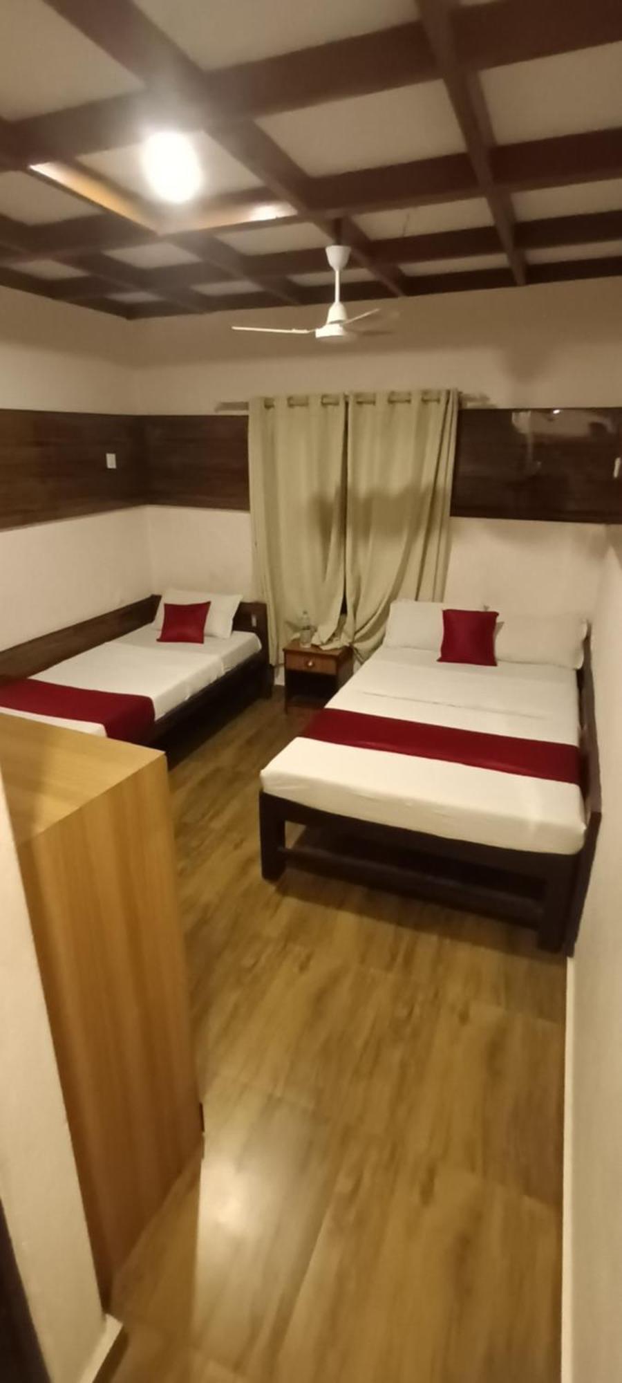 Hotel Dolly โพคารา ภายนอก รูปภาพ