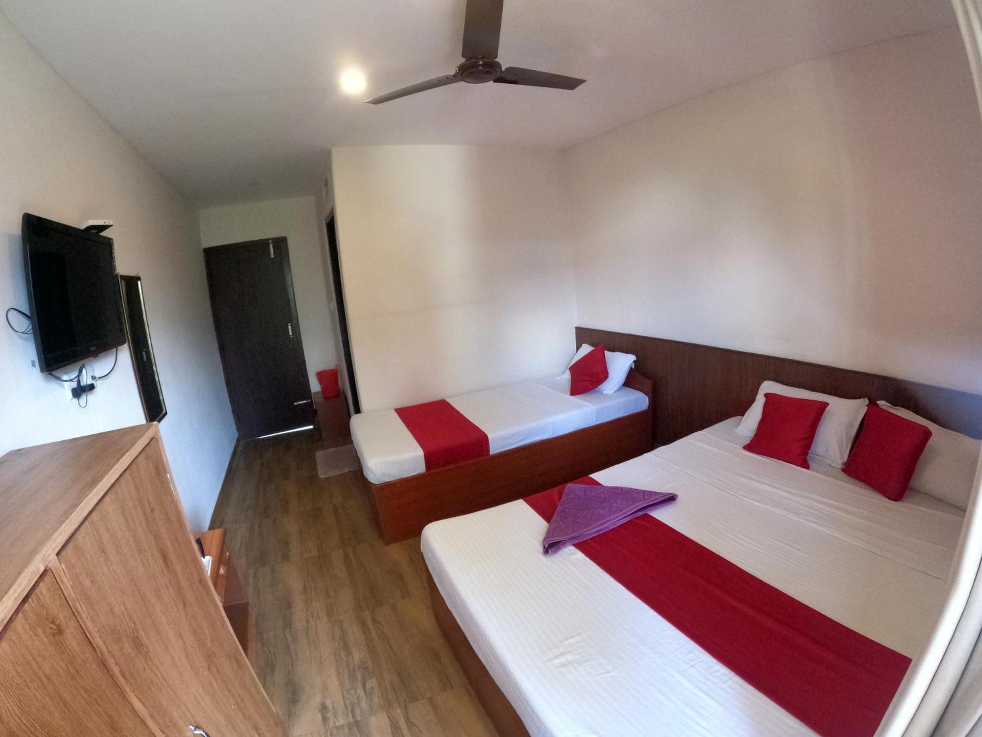 Hotel Dolly โพคารา ภายนอก รูปภาพ